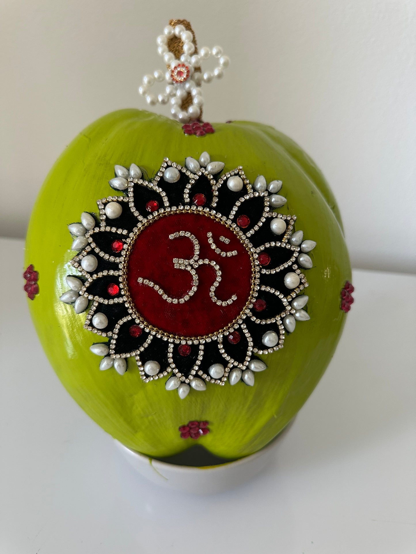 Fresh Kobbari Bondam - Flower & OM Design