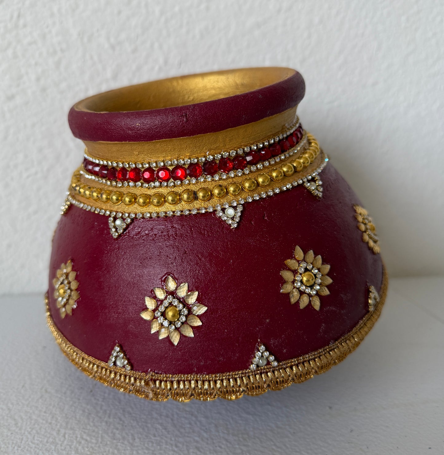 Garika Muntha - Decorated clay pot