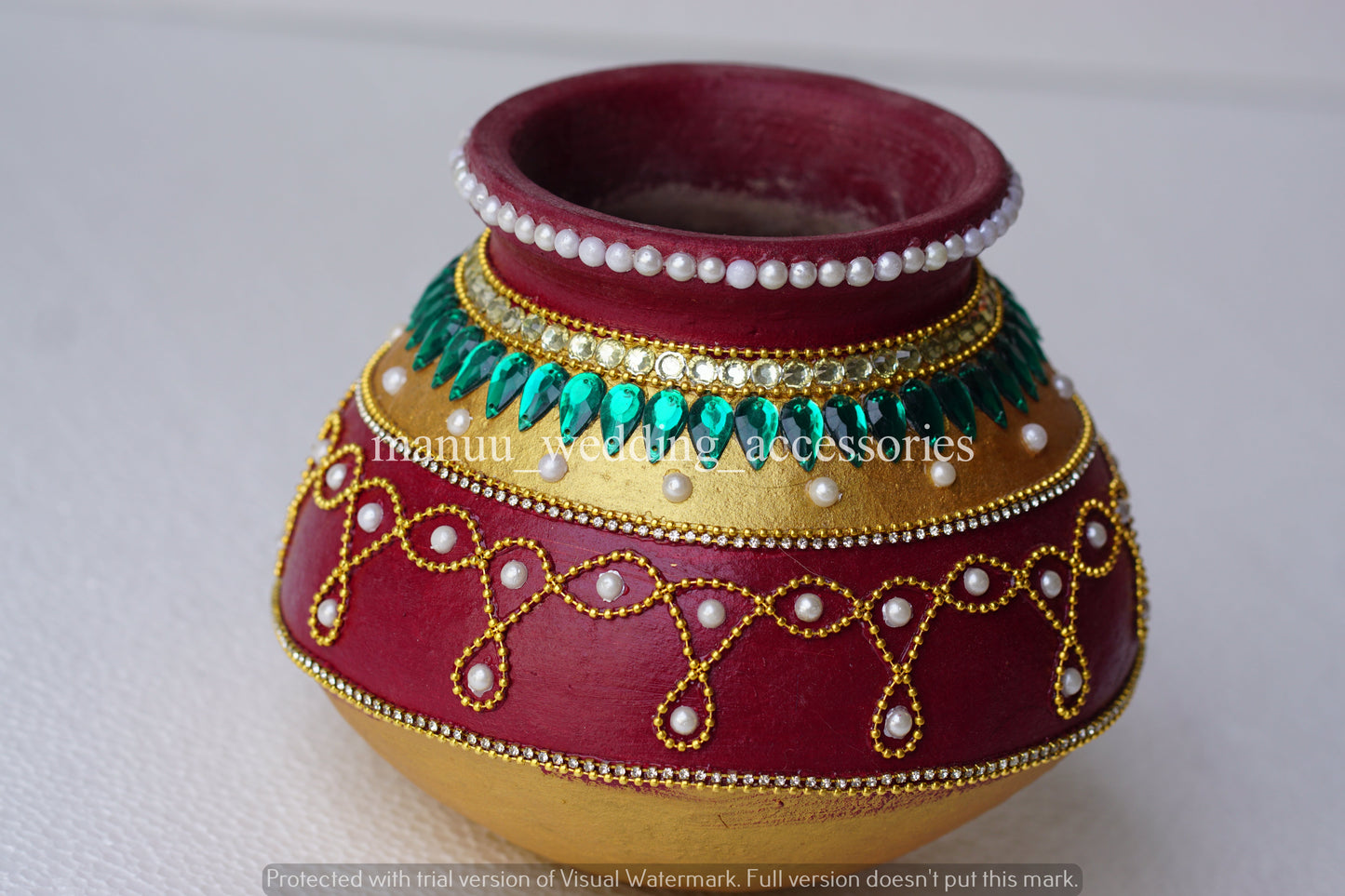 Polu Muntha - Decorated clay pot - Maroon and Gold - Kola design only(One)