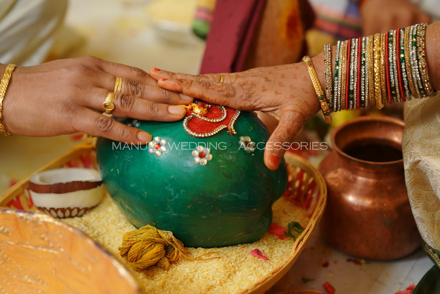 Fresh Kobbari Bondam - Ganesh