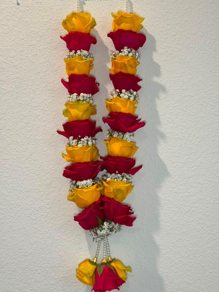 Red & Yellow Roses + Baby’s Breath Garland – Houston