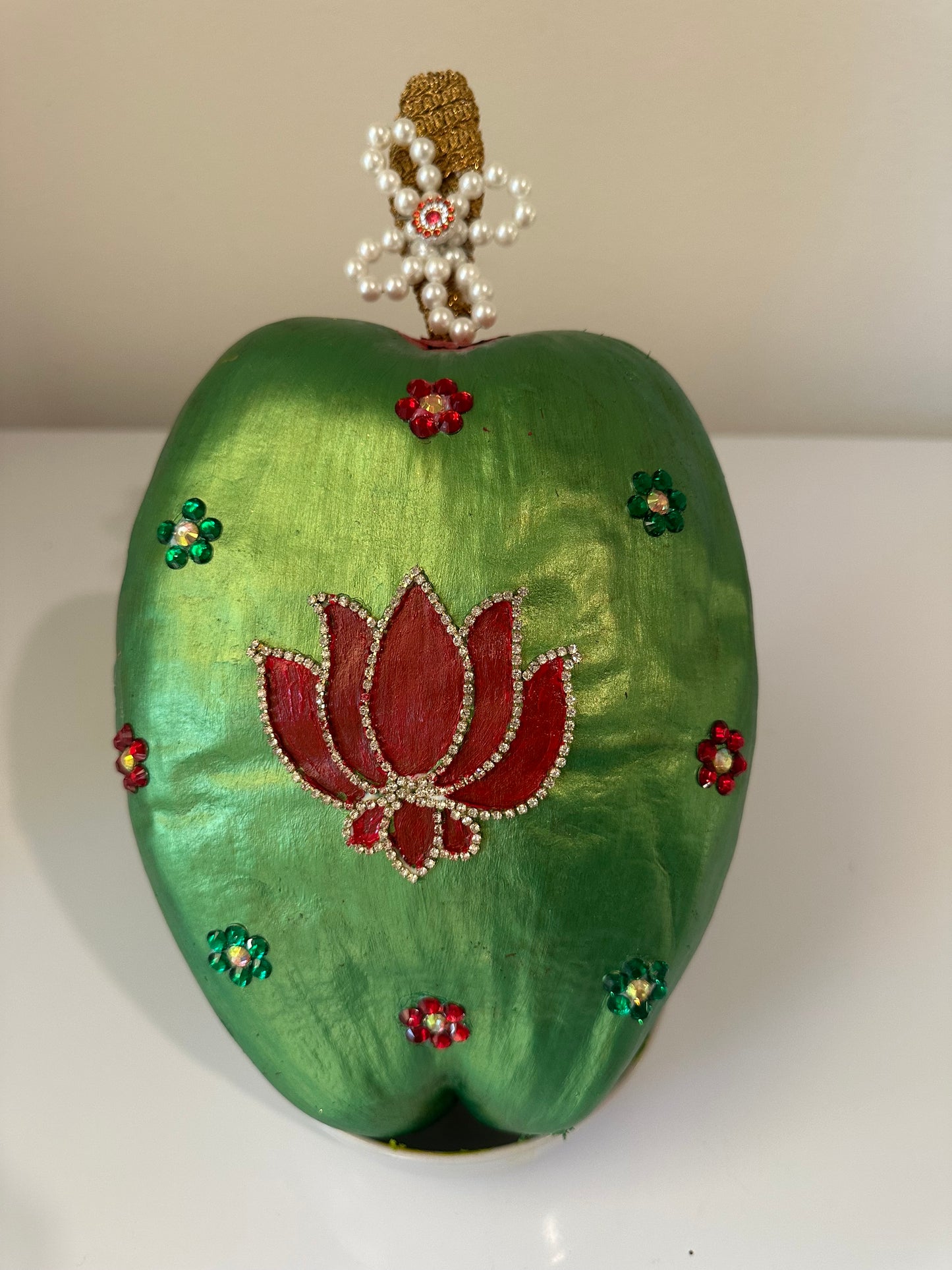 Fresh Kobbari Bondam - Lotus