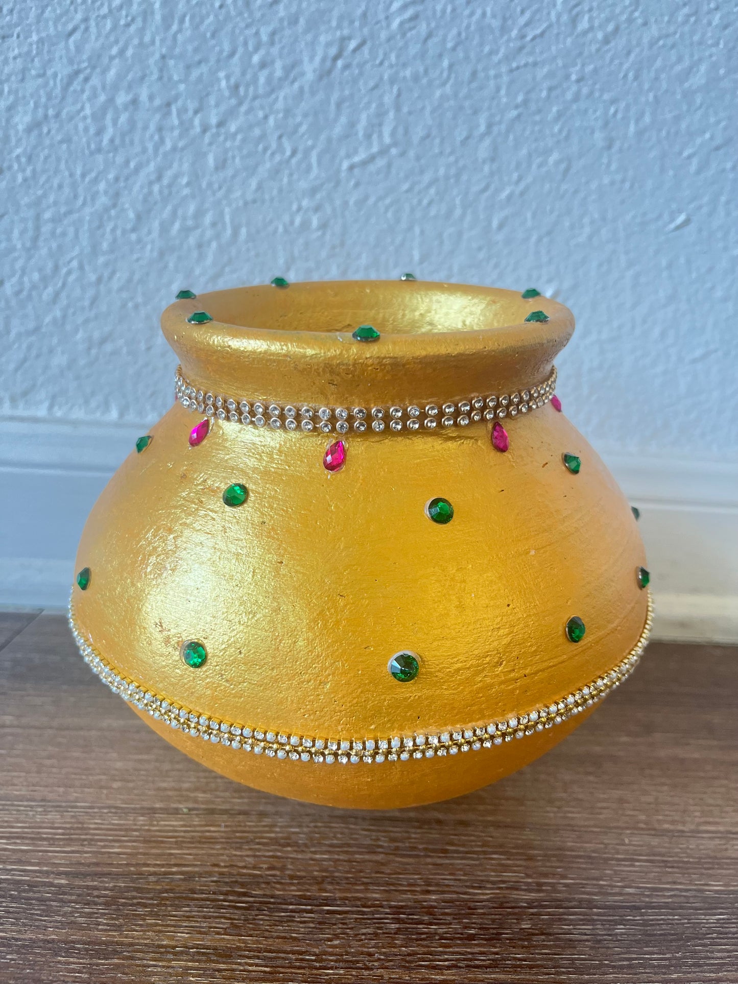 Garika Muntha - Decorated clay pot