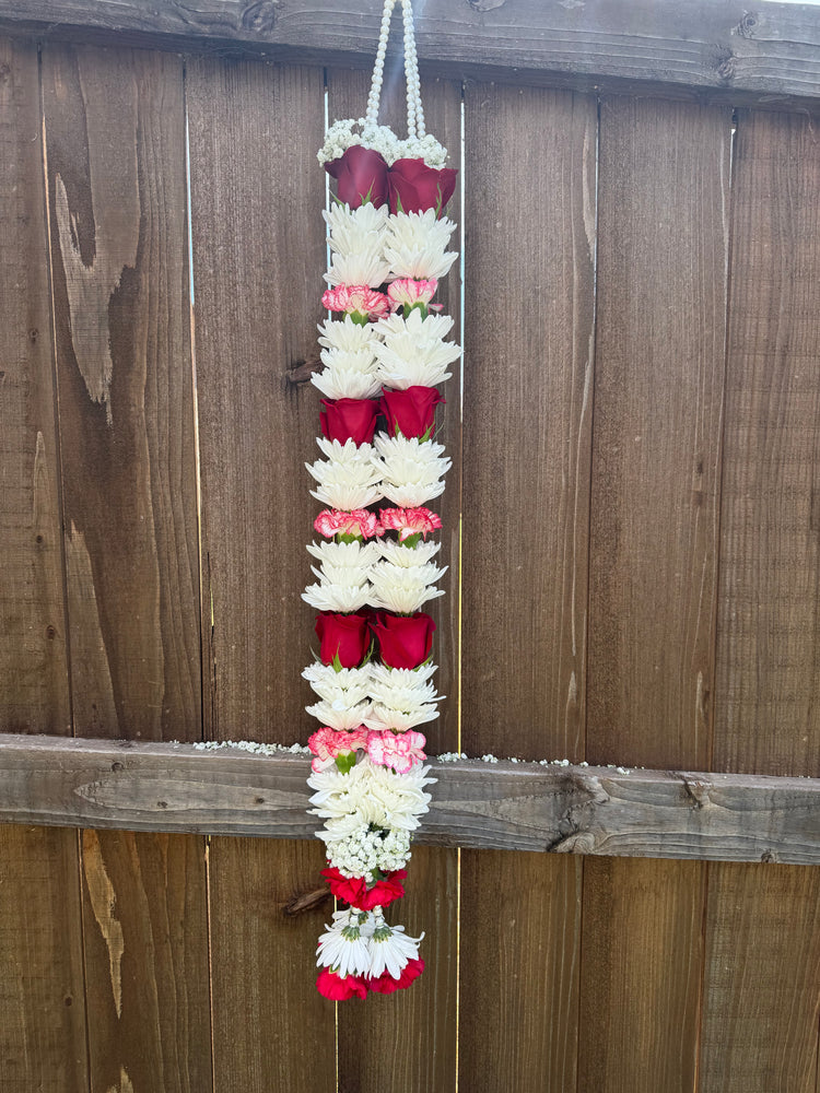 Red Roses, Mums, Pink Carnations & Baby’s Breath Garland - Houston
