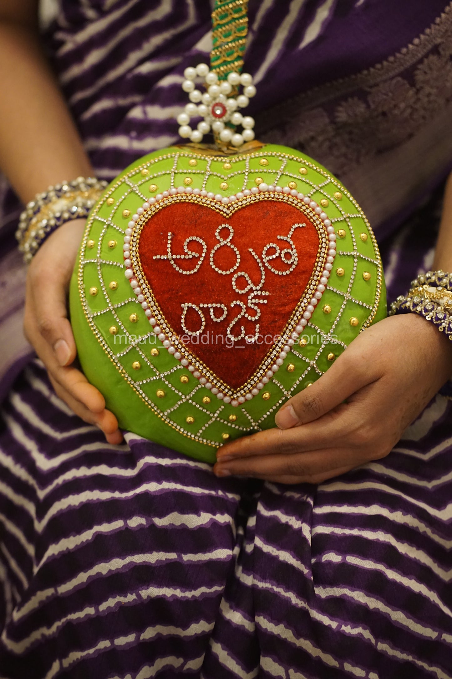 Fresh Kobbari Bondam - Crisscross -Heart with Names