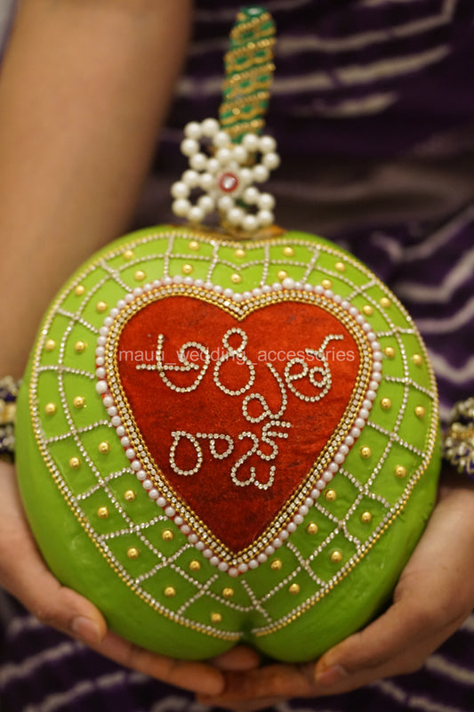 Fresh Kobbari Bondam - Crisscross -Heart with Names