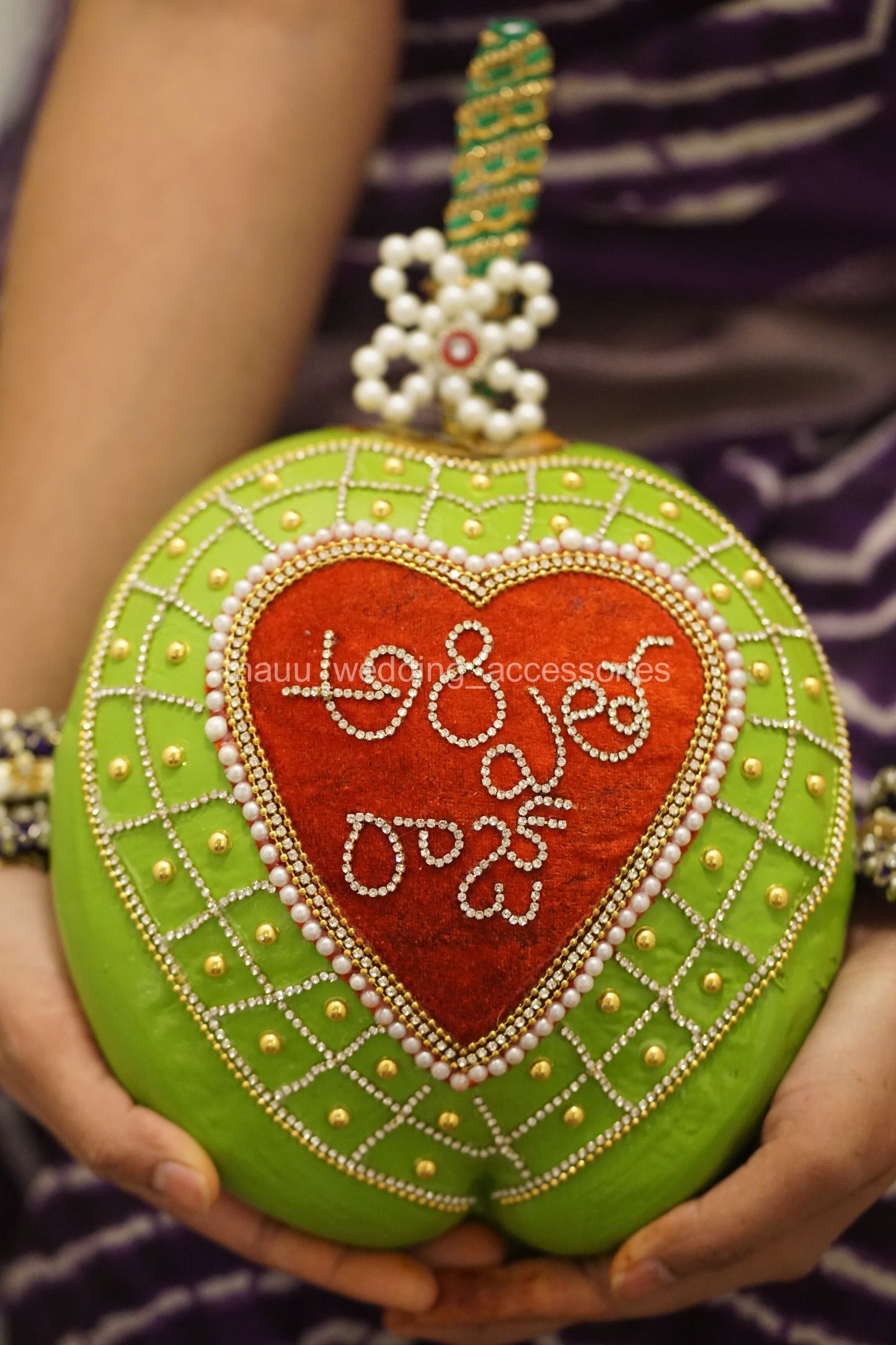 Fresh Kobbari Bondam - Crisscross -Heart with Names