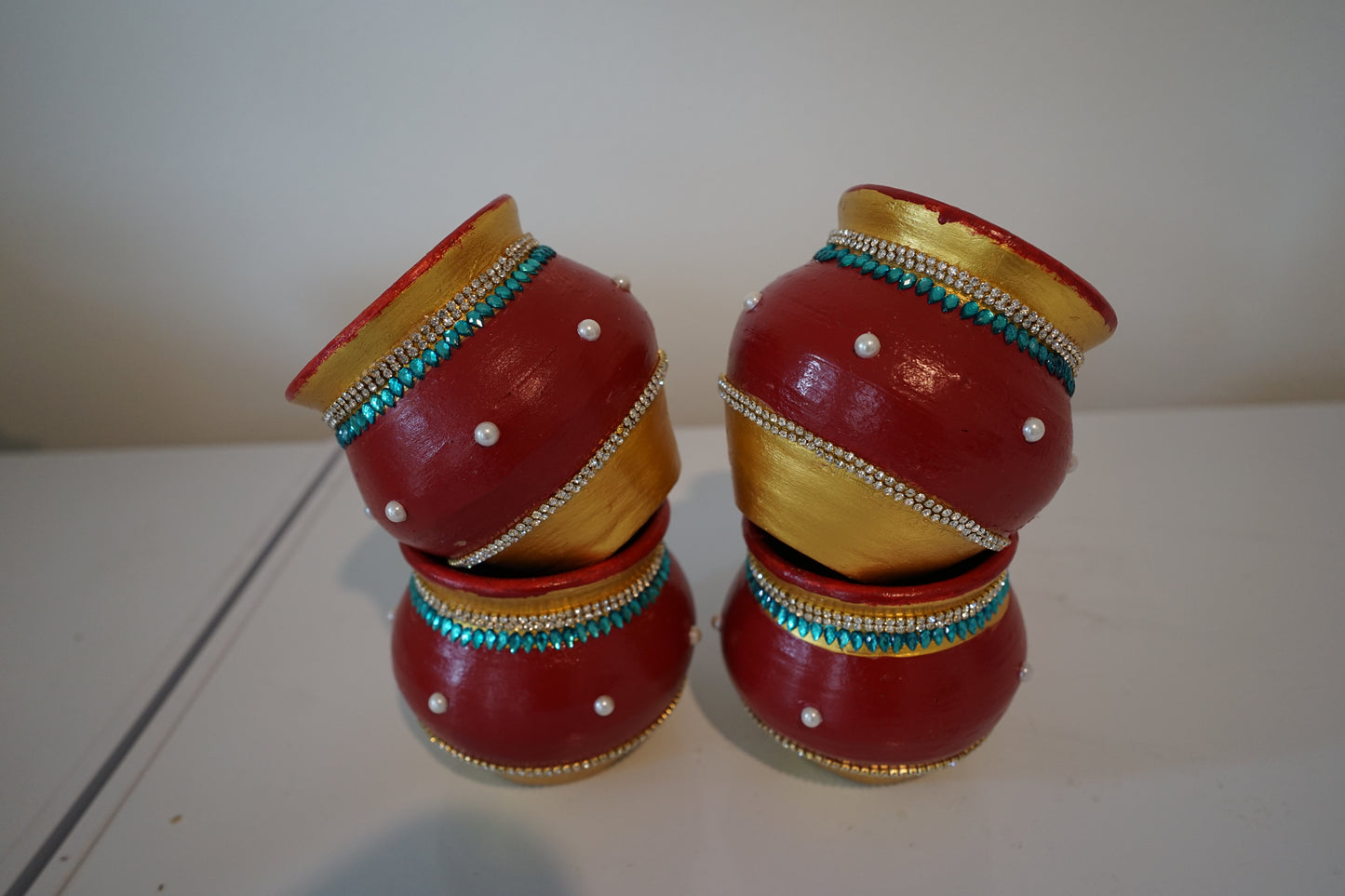 Polu Muntha - Decorated clay pot - Maroon and Gold - design only(One)