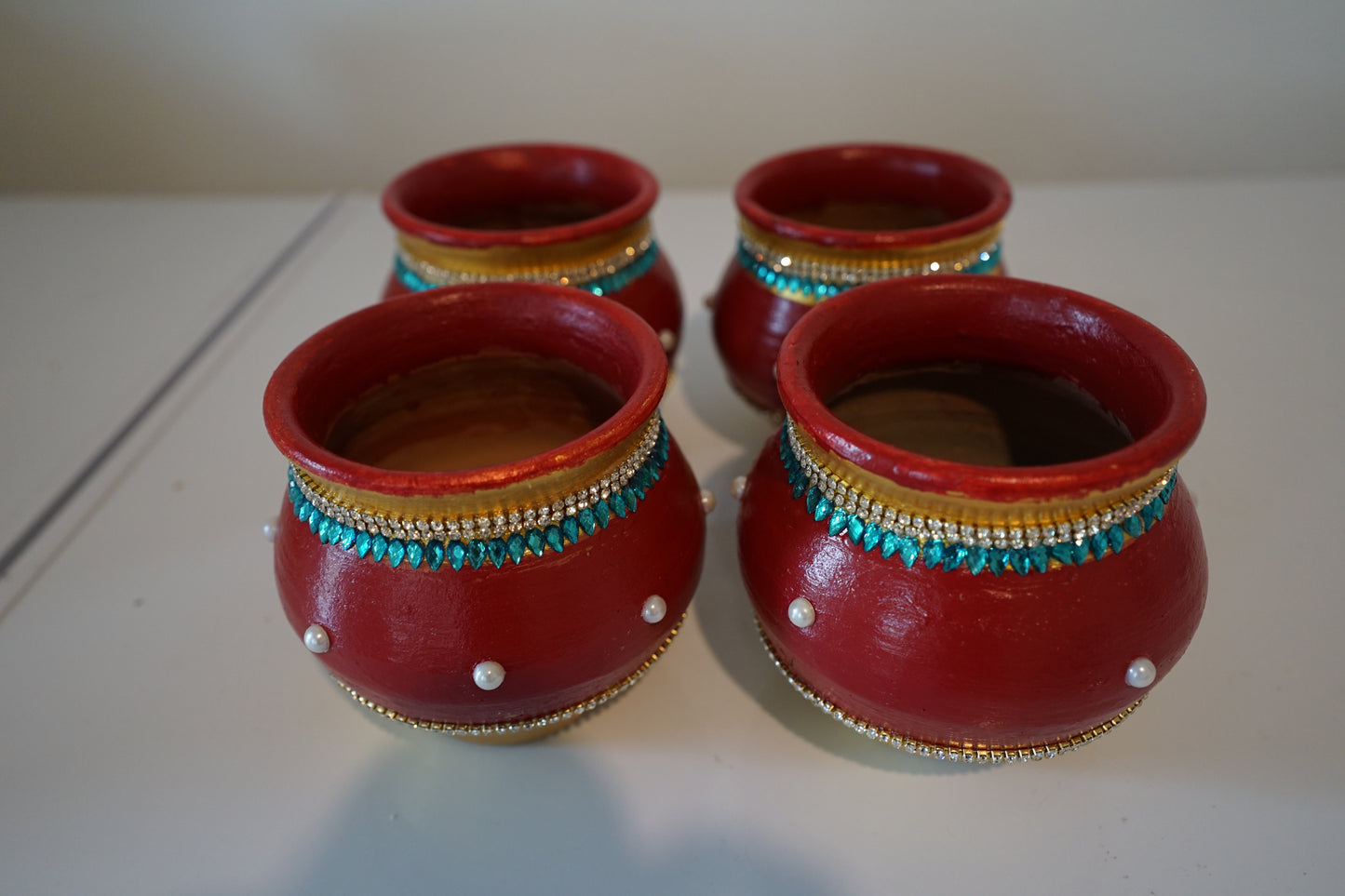 Polu Muntha - Decorated clay pot - Maroon and Gold - design only(One)