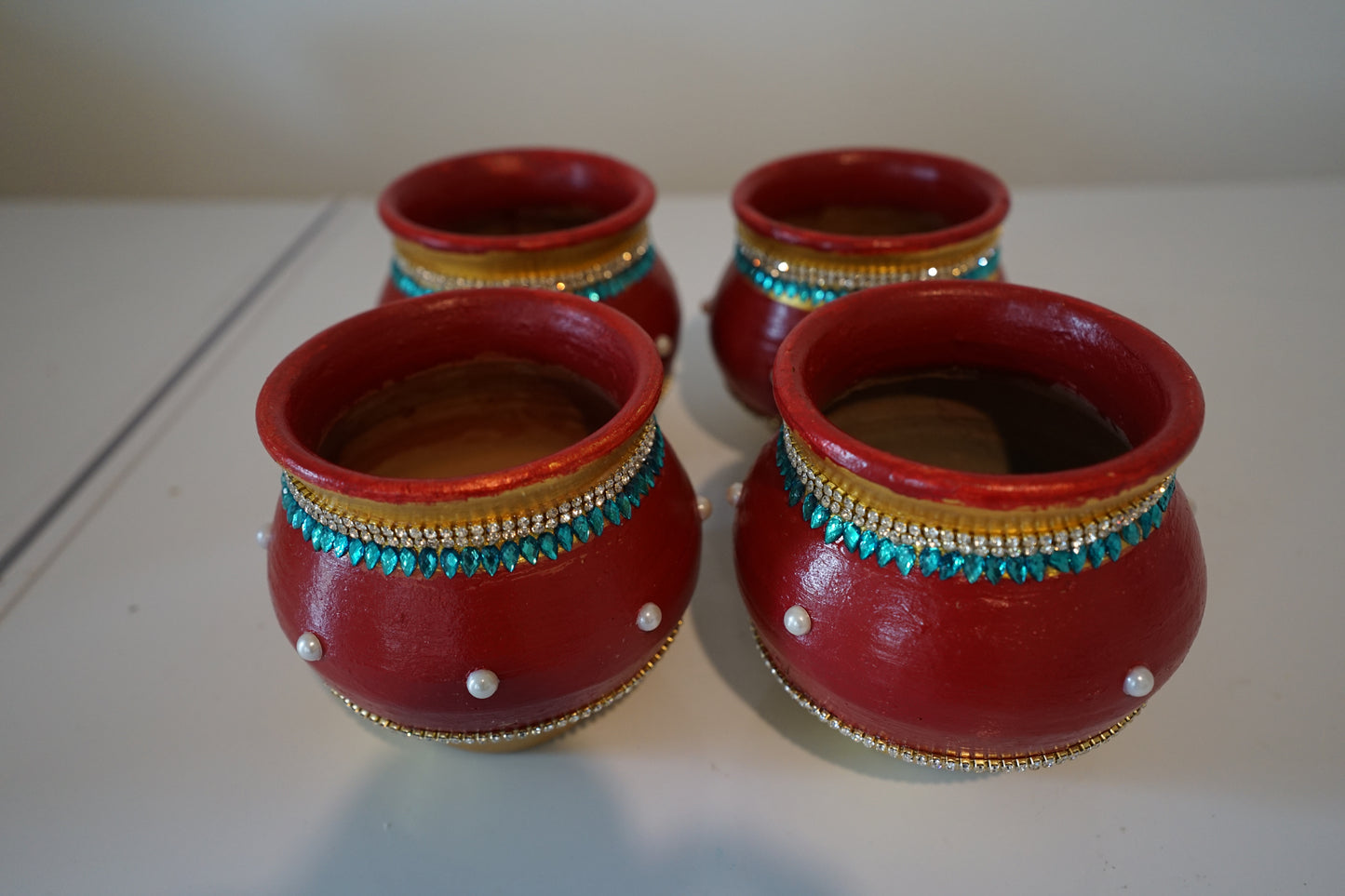 Polu Muntha - Decorated clay pot - Maroon and Gold - design only(One)