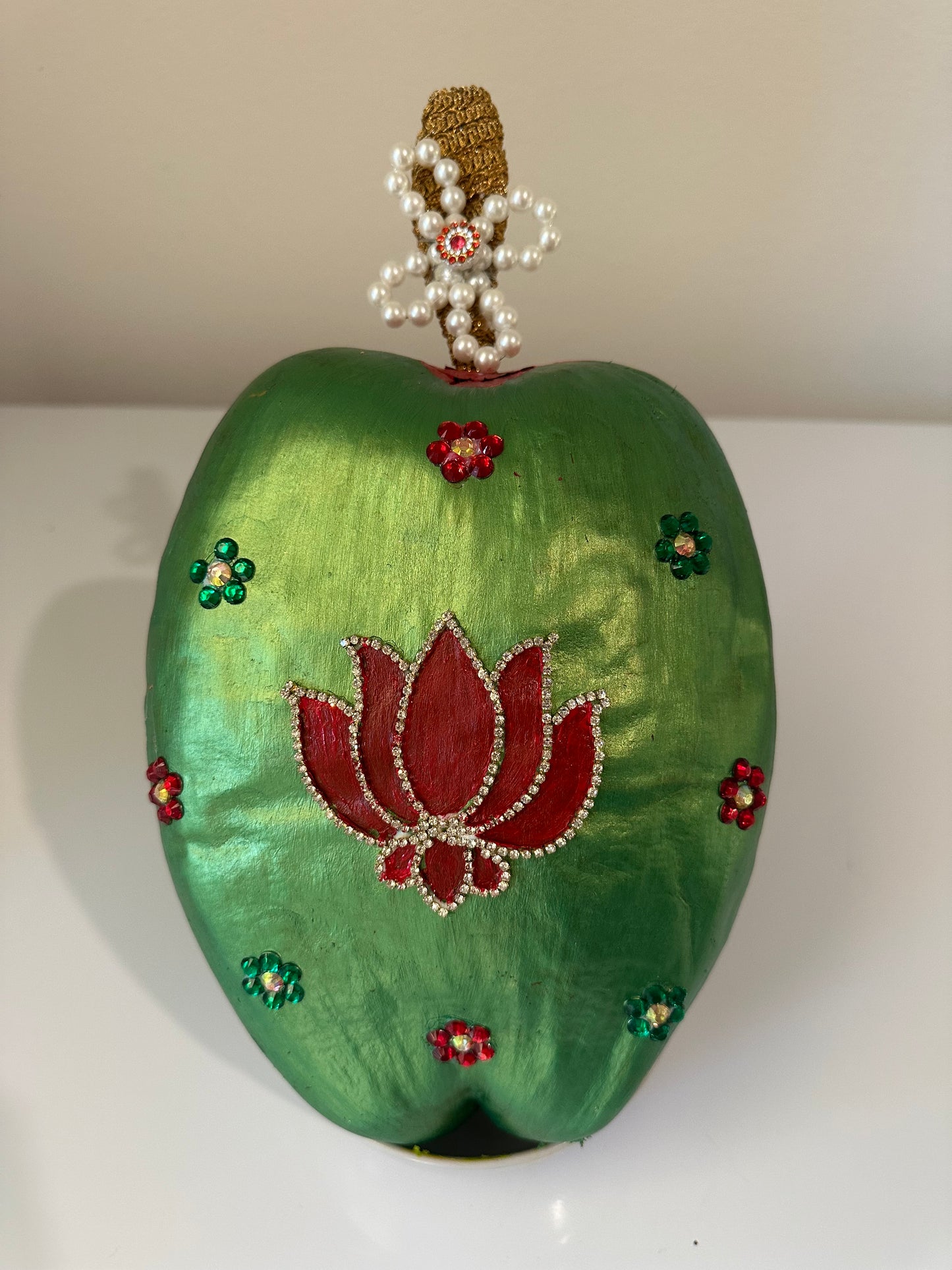 Fresh Kobbari Bondam - Lotus
