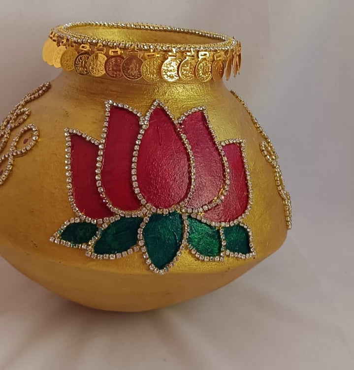 Garika Muntha - Decorated clay pot