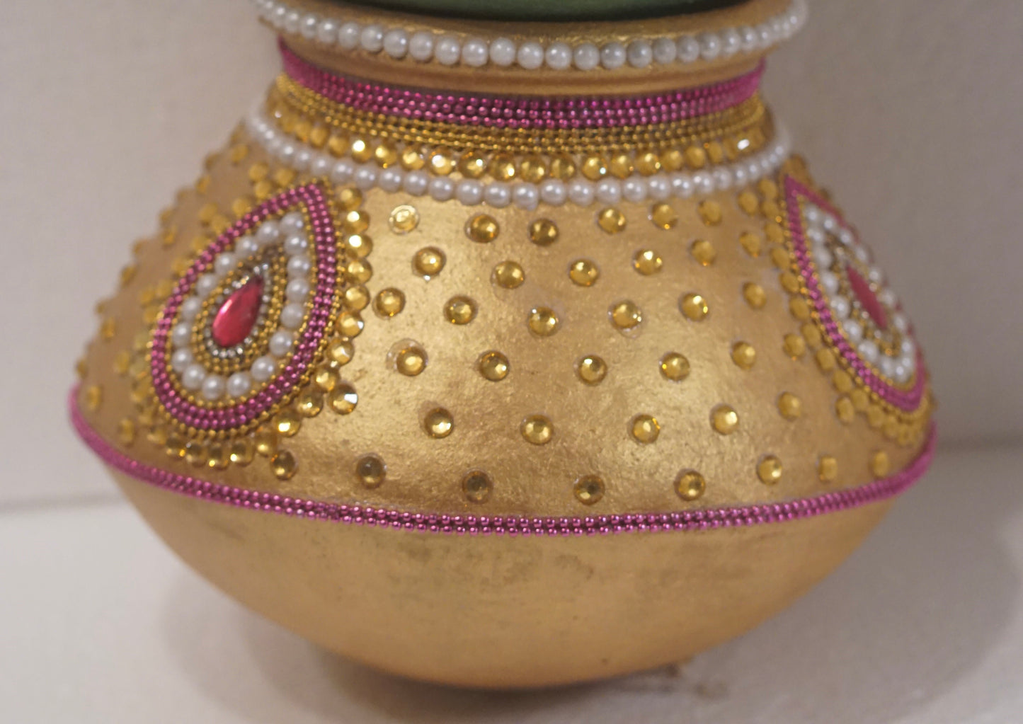 Garika Muntha - Decorated clay pot - Red & Green, Gold & pink Design - ONLY ONE