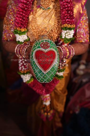 Real Brides Gallery – Manu Wedding Accessories