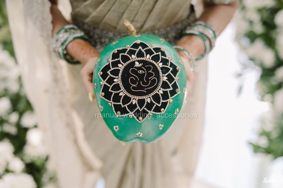 Real Brides Gallery – Manu Wedding Accessories