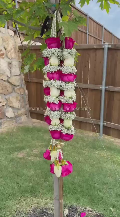Dark Pink, White & Baby’s Breath Garland