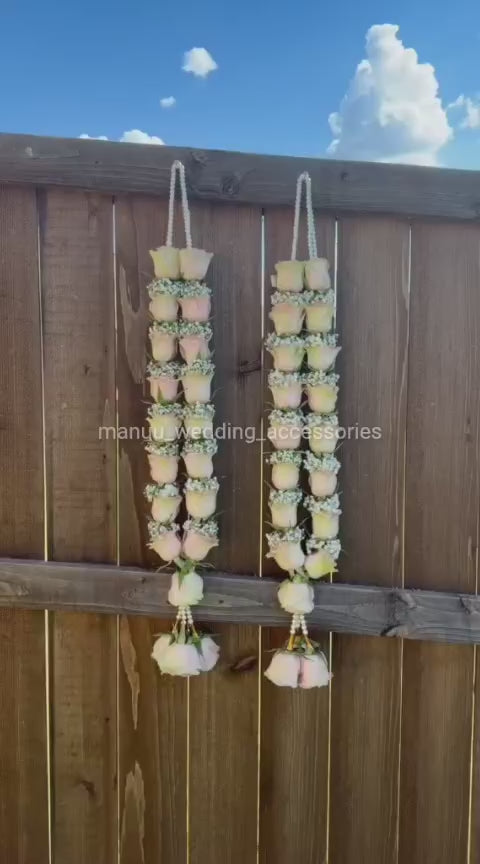 Light Pink Roses & Baby’s Breath Garland