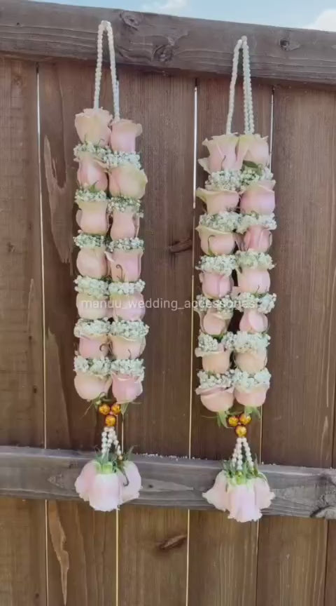 Light Pink Roses & Baby’s Breath Garland