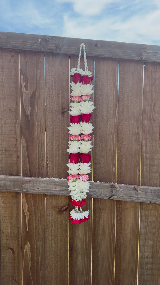 Red Roses, Mums, Pink Carnations & Baby’s Breath Garland