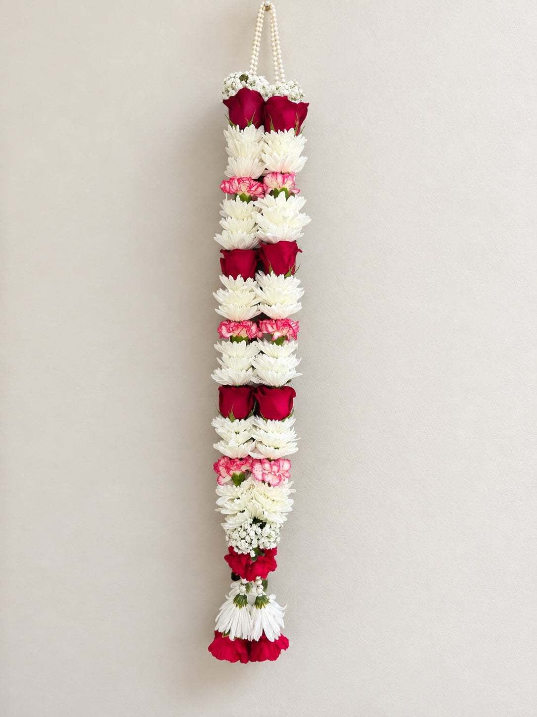Red Roses, Mums, Pink Carnations & Baby’s Breath Garland
