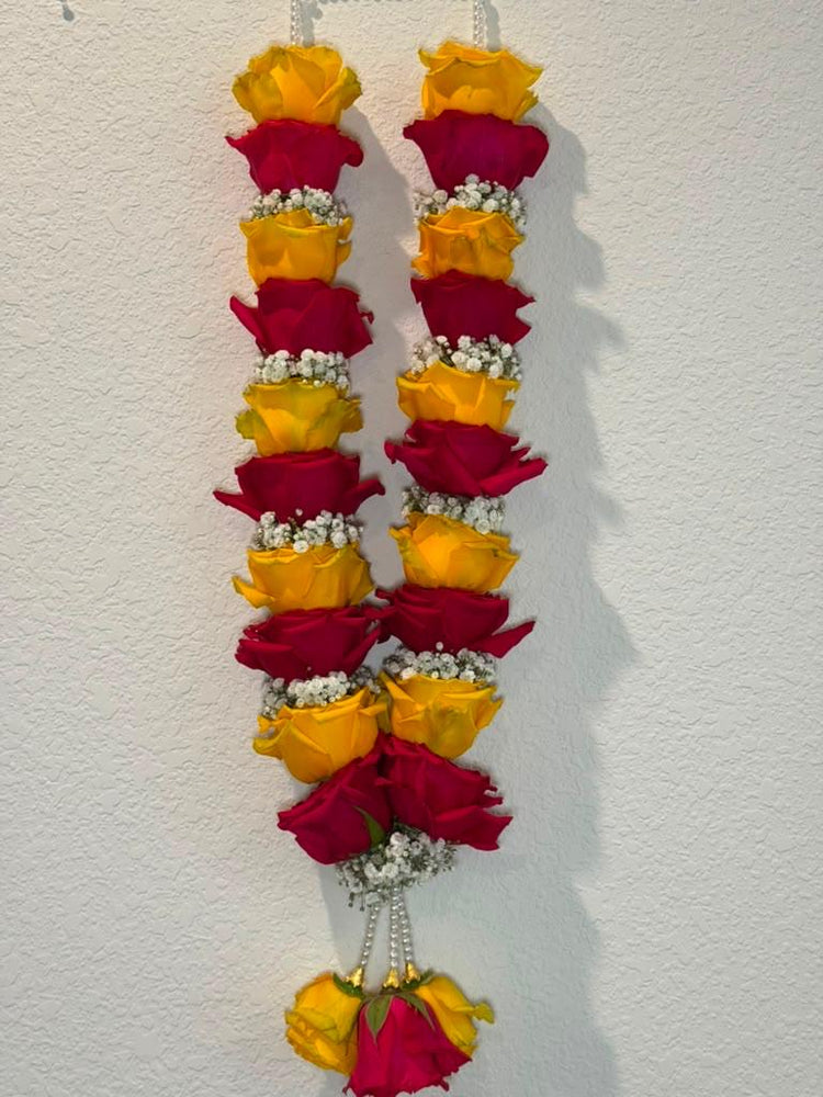Red & Yellow Roses + Baby’s Breath Garland – Houston